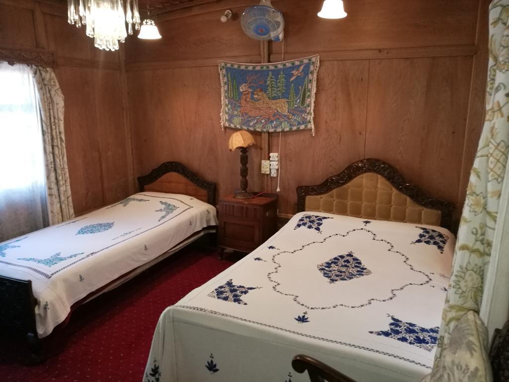 Srīnagar House Boat Hardy Palace מראה חיצוני תמונה