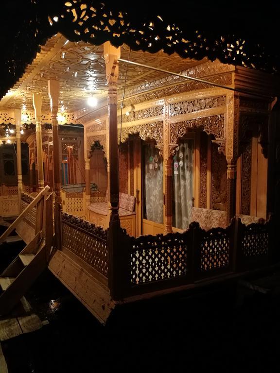 Srīnagar House Boat Hardy Palace מראה חיצוני תמונה