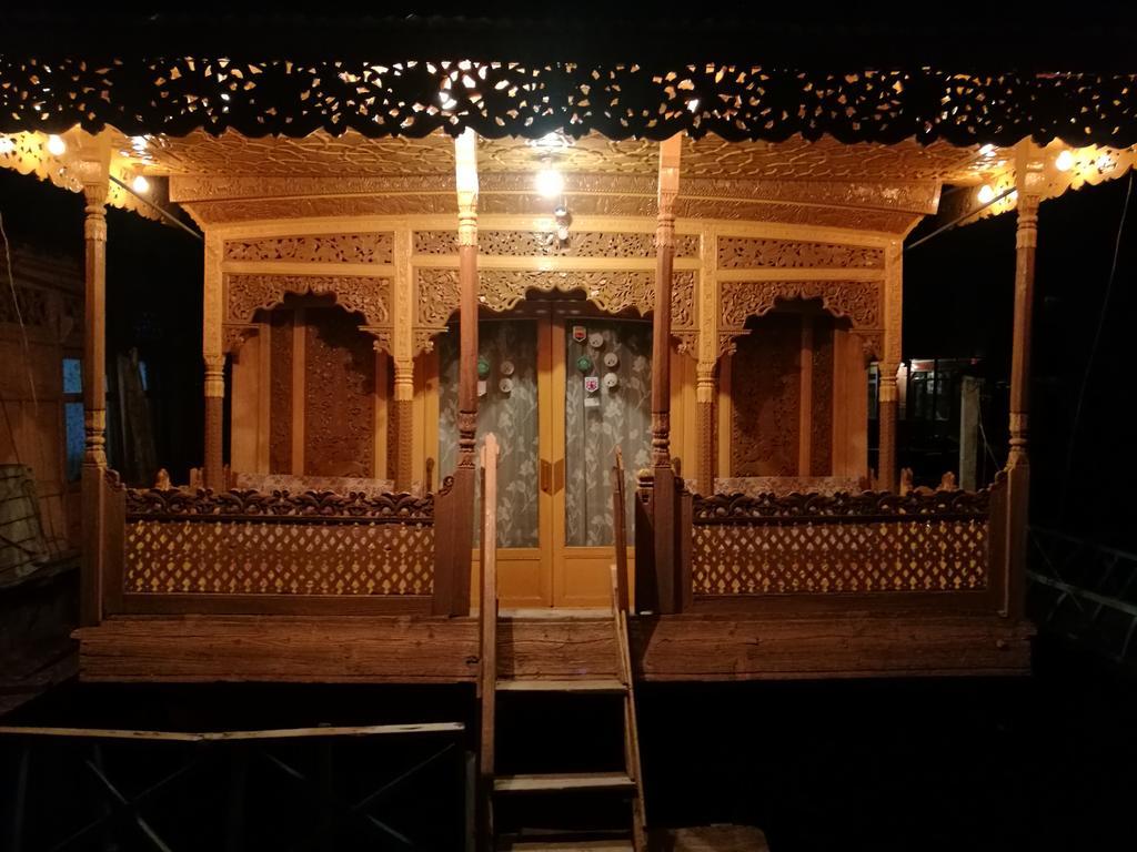 Srīnagar House Boat Hardy Palace מראה חיצוני תמונה